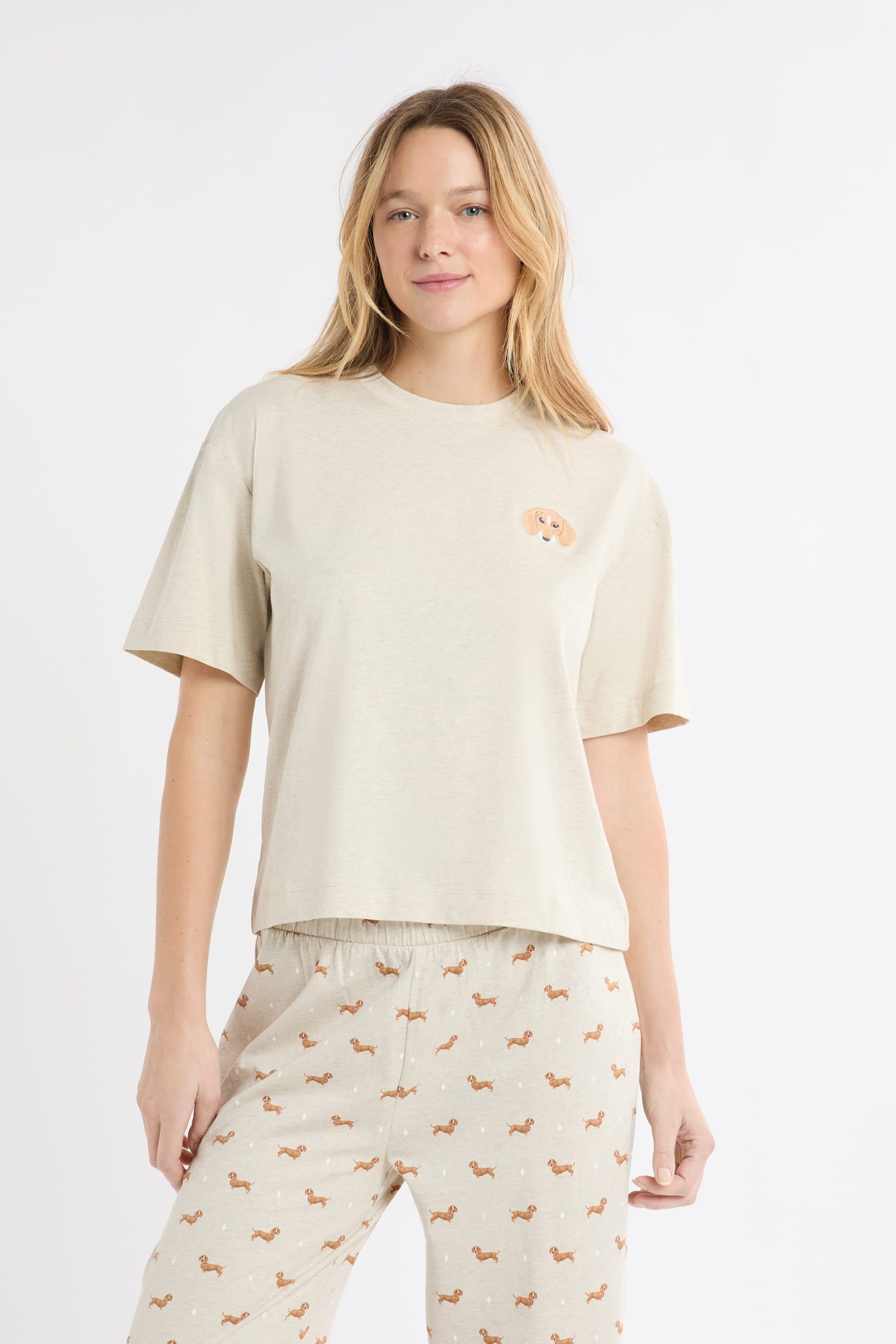 etam-pizamy-011vue.jpg Piżama 2 częściowa z motywem jamników HUG BEIGE ETAM - obrazek 1