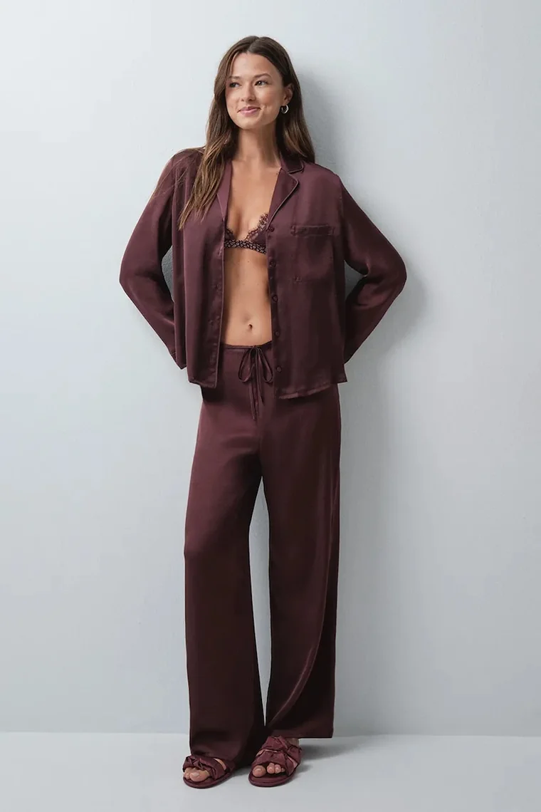 hm-pizamy-987qwz.webp Piżamy satynowe damskie H&M | Kolekcja wrzesień 2026 | Lamoda.pl - obrazek 1