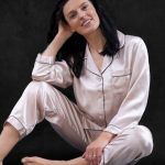 Zestaw: Jedwabna Piżama Damska Spodnie i Koszula Jedwabna Wzór: Nude Peach