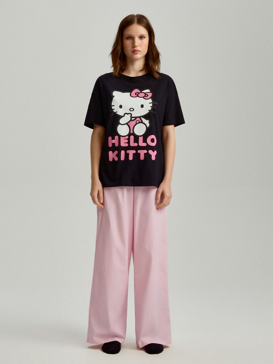 pizama-hello-kitty-852vxc.jpg Dwuczęściowa piżama z motywem Hello Kitty - obrazek 1