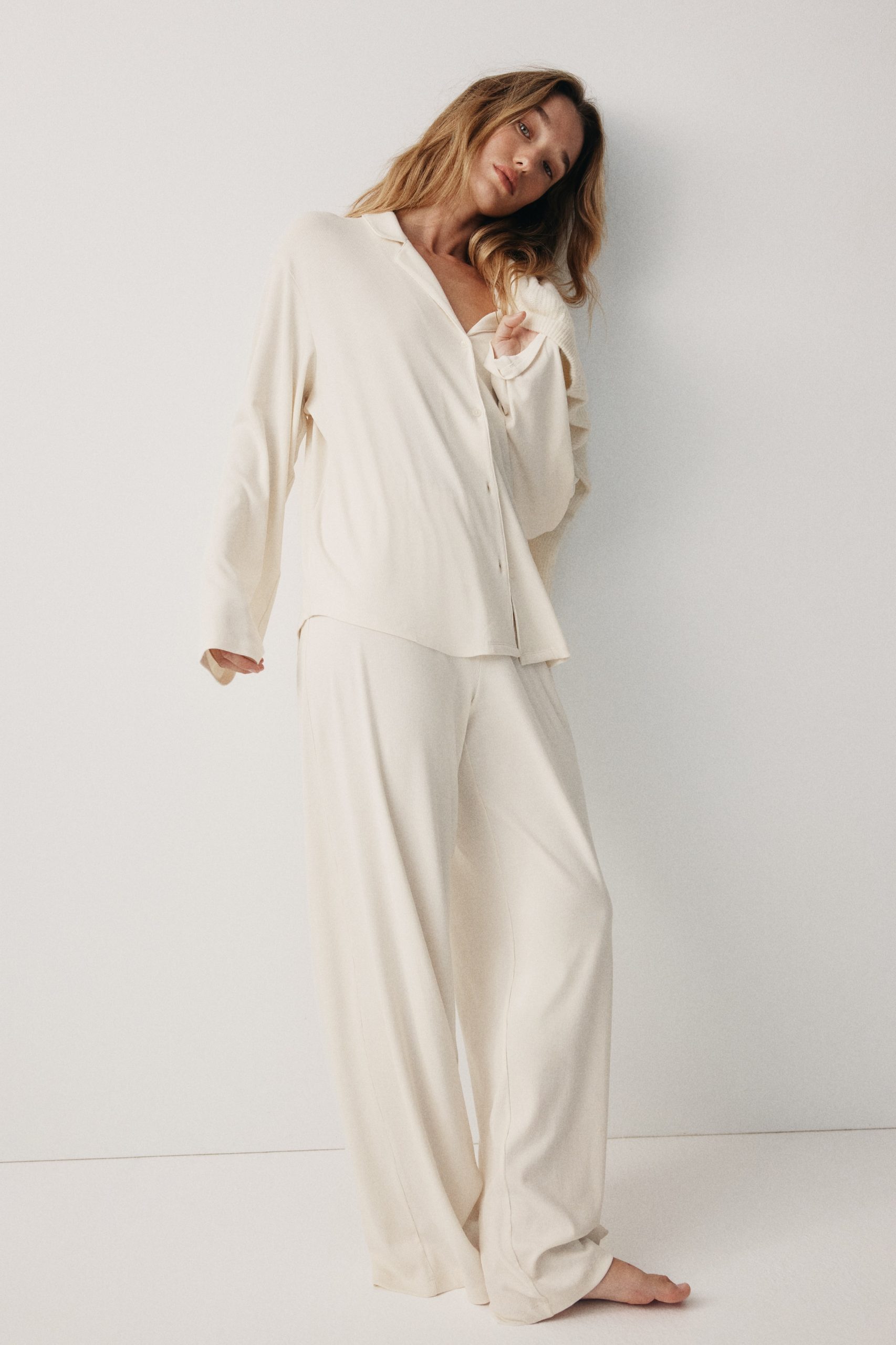 pizama-hm-014gtw-1.jpg Piżama z domieszką modalu Kremowy ONA | H&M PL - obrazek 1