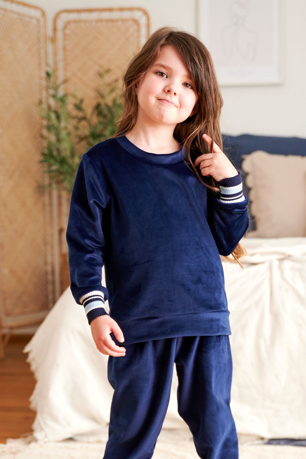 pizamy-dzieciece-677qcg.jpg Granatowa dziecięca piżama z weluru unisex - obrazek 1