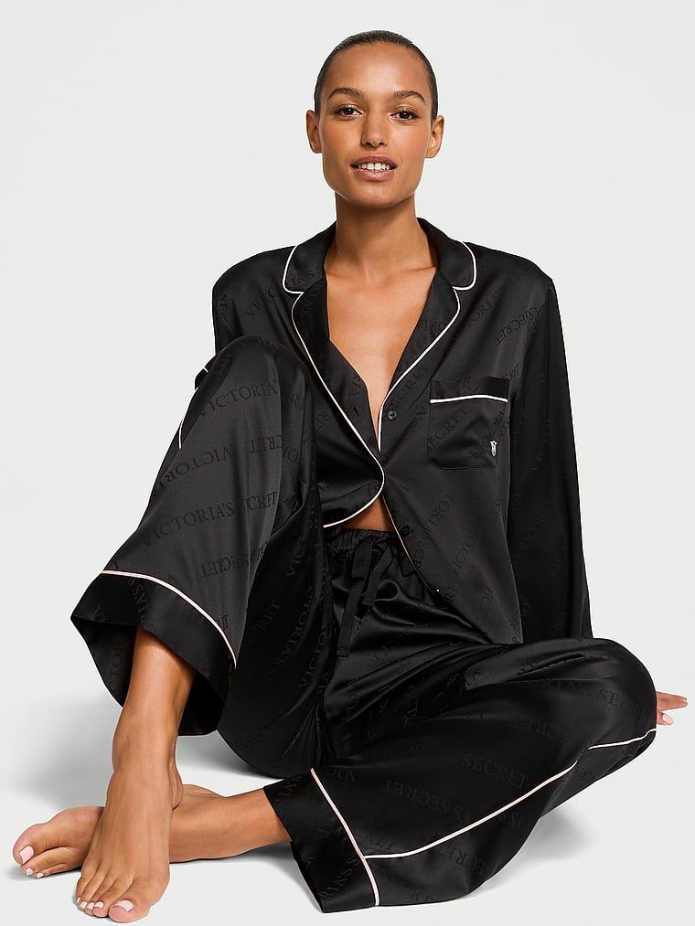 satynowa-pizama-971dbj.jpg Victoria's Secret Satynowa piżama z długim rękawem Black Victoria's Secret PL - obrazek 1